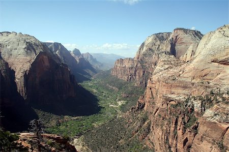 simsearch:400-05270904,k - Zion National Park from Angel's Landing Overlook Foto de stock - Royalty-Free Super Valor e Assinatura, Número: 400-03916989