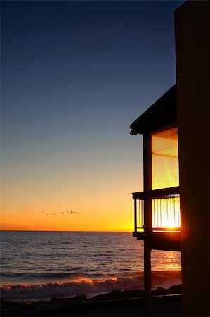 simsearch:400-04660767,k - Balcony overlooking a Beautiful sunset Foto de stock - Super Valor sin royalties y Suscripción, Código: 400-03917113