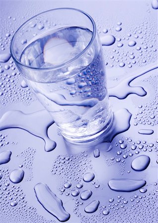 Water is the most important element for all lives on the Earth. Stockbilder - Microstock & Abonnement, Bildnummer: 400-03917309