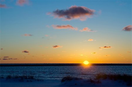 beautiful sunset with scattered clouds Foto de stock - Royalty-Free Super Valor e Assinatura, Número: 400-03911041