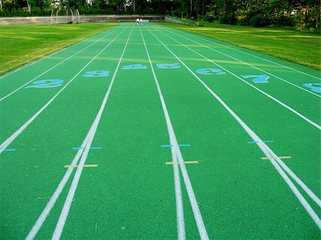 simsearch:614-05662163,k - Green Running Track Stock Photo - Budget Royalty-Free & Subscription, Code: 400-03912373