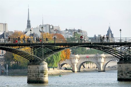 simsearch:400-03912651,k - Stone bridges over Seine in Paris France Stock Photo - Budget Royalty-Free & Subscription, Code: 400-03912651