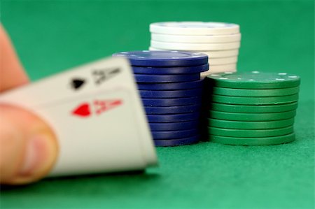 Aces and poker chips Foto de stock - Super Valor sin royalties y Suscripción, Código: 400-03913780