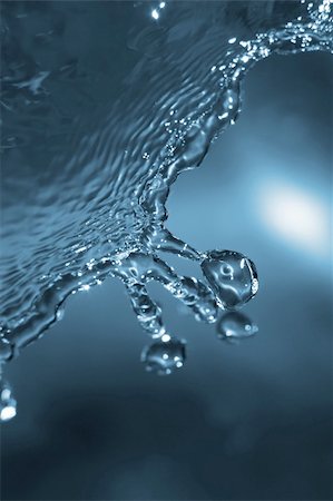 simsearch:400-03957244,k - Close up shot of water splashing Stock Photo - Budget Royalty-Free & Subscription, Code: 400-03924657