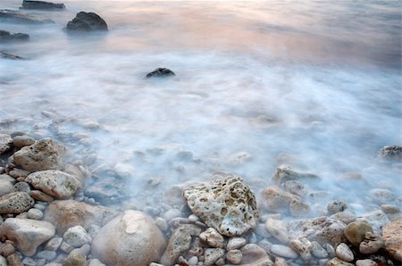 simsearch:696-03397553,k - sea tide looking like fog due the long exposition Stockbilder - Microstock & Abonnement, Bildnummer: 400-03927059