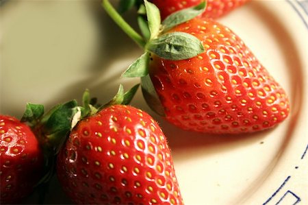 egypix (artist) - strawberry fruitstrawberry fruit Stockbilder - Microstock & Abonnement, Bildnummer: 400-03927867
