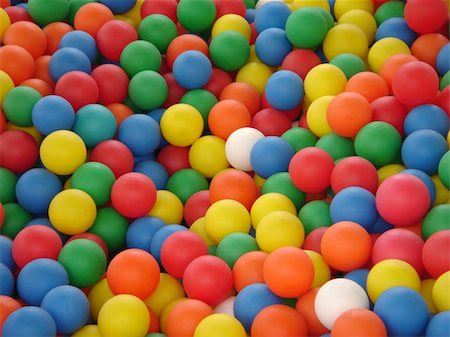 simsearch:400-04766687,k - coloured plastic balls in bouncy castle Foto de stock - Super Valor sin royalties y Suscripción, Código: 400-03928514