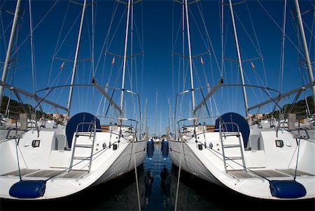 simsearch:400-08283206,k - boats anchored in a harbour on a sunny day Stock Photo - Budget Royalty-Free & Subscription, Code: 400-03920509