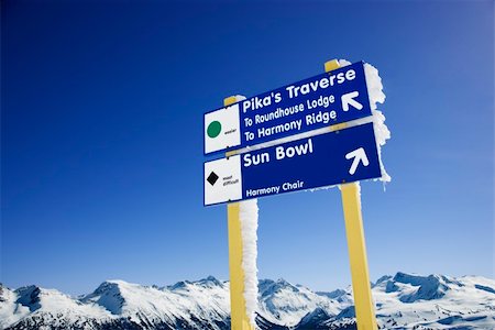 ski trail - Ski resort trail signs. Photographie de stock - Aubaine LD & Abonnement, Code: 400-03921732