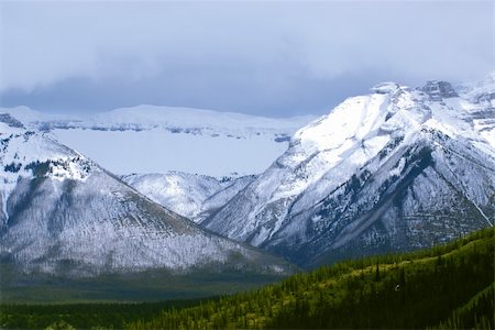 simsearch:400-04504689,k - Landscape of high snowy mountains in Canadian Rockies Stock Photo - Budget Royalty-Free & Subscription, Code: 400-03922211