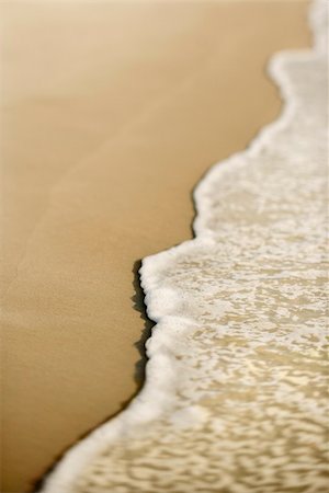 simsearch:400-03923118,k - Sandy beach with waves. Fotografie stock - Microstock e Abbonamento, Codice: 400-03923549