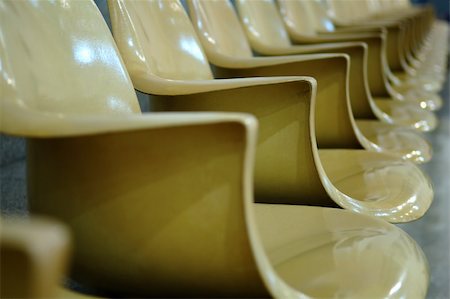 simsearch:700-00404241,k - Close up view of line of chairs in stadium Photographie de stock - Aubaine LD & Abonnement, Code: 400-03934025
