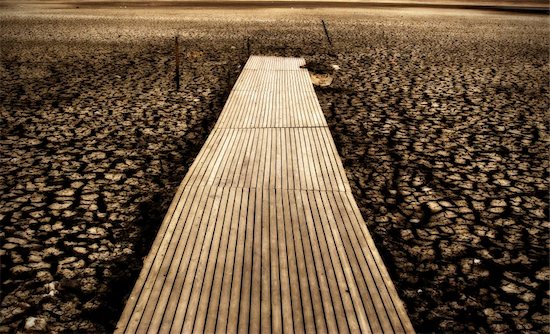 lake wendouree in ballarat, victoria all dried out Photographie de stock - Libre de Droits (LD), Artiste: clearviewstock, Le code de l’image : 400-03934039