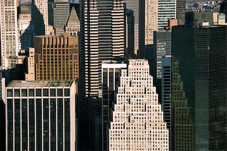 simsearch:6102-07768730,k - Aerial view of Manhattan buildings in New York City. Foto de stock - Super Valor sin royalties y Suscripción, Código: 400-03935328