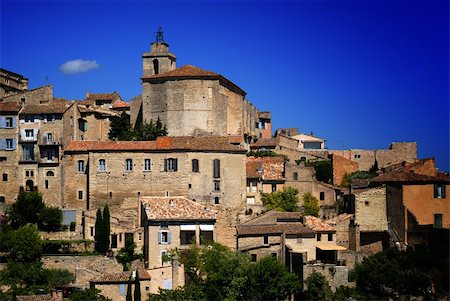 simsearch:862-03807431,k - View of ancient medieval hilltop town of Gordes in France Stock Photo - Budget Royalty-Free & Subscription, Code: 400-03936037