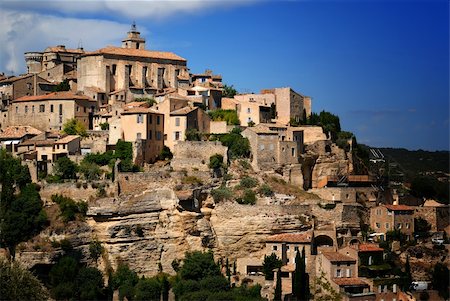 simsearch:862-03807431,k - View of ancient medieval hilltop town of Gordes in France Stock Photo - Budget Royalty-Free & Subscription, Code: 400-03936038