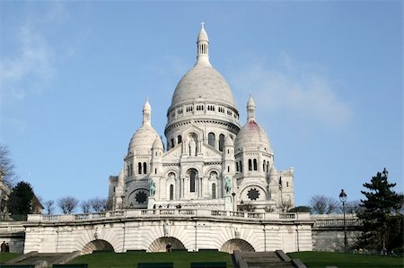 sacred heart - built on the montmartre hill the roman-byzantine basilica of the sacred heart Stock Photo - Budget Royalty-Free & Subscription, Code: 400-03936893