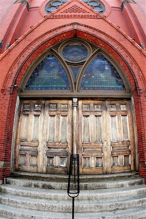 simsearch:614-05955593,k - Door to the church in Cambridge Stock Photo - Budget Royalty-Free & Subscription, Code: 400-03937516