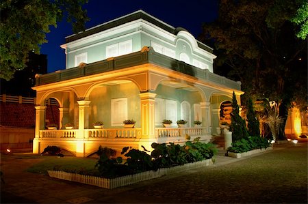 pictures of house street lighting - Night scene, the colonial house in the Houses-Museum in Taipa island, Macau Stock Photo - Budget Royalty-Free & Subscription, Code: 400-03938479