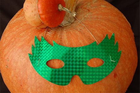 simsearch:400-07103646,k - Masked Halloween pumpkin Stock Photo - Budget Royalty-Free & Subscription, Code: 400-03938867