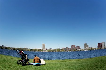 simsearch:400-09110468,k - Mother and daughter enjoying a sunny day by the river Stockbilder - Microstock & Abonnement, Bildnummer: 400-03938955