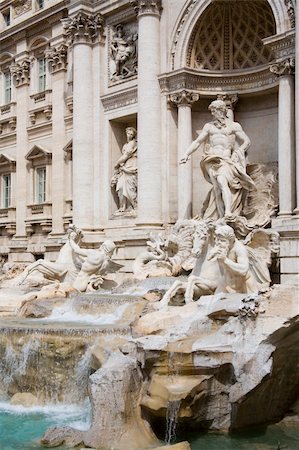 fontäne - Trevi Fountain in Rome Italy Stock Photo - Budget Royalty-Free & Subscription, Code: 400-03930127