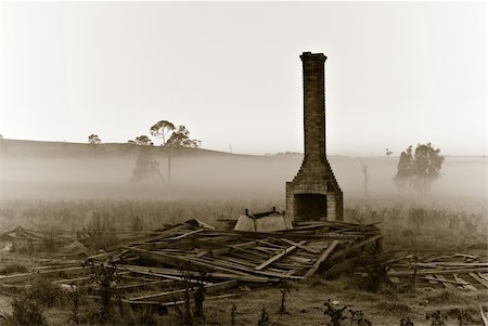 an old farm house lays ruined in a pile of rubble Stock Photo - Budget Royalty-Free & Subscription, Code: 400-03930868