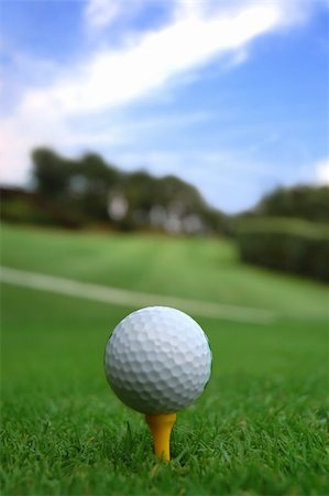 simsearch:400-03945601,k - A Golf ball on a yellow tee Stock Photo - Budget Royalty-Free & Subscription, Code: 400-03931717