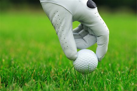 simsearch:400-03928997,k - Detail of golf ball and gloves Photographie de stock - Aubaine LD & Abonnement, Code: 400-03931967