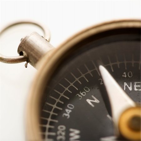 simsearch:700-00635647,k - Detail of compass pointing northeast. Foto de stock - Royalty-Free Super Valor e Assinatura, Número: 400-03944761