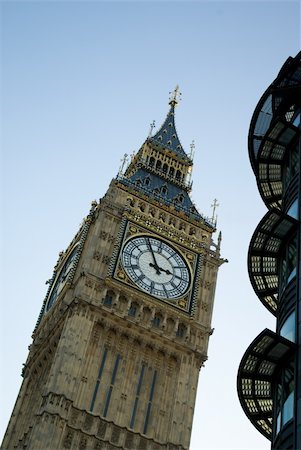 simsearch:400-04455302,k - London Big ben with blue sky background in Westminster Fotografie stock - Microstock e Abbonamento, Codice: 400-03945805