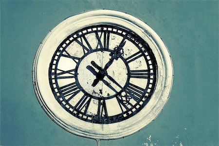 simsearch:400-04738946,k - Huge clock on a old tower Stock Photo - Budget Royalty-Free & Subscription, Code: 400-03947090