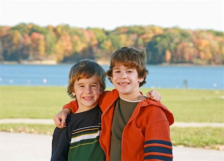 simsearch:400-05875962,k - Boys at the Lake in the Fall Photographie de stock - Aubaine LD & Abonnement, Code: 400-03948015