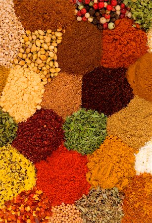sumac - Healthy organic spices and herbs Photographie de stock - Aubaine LD & Abonnement, Code: 400-03948080