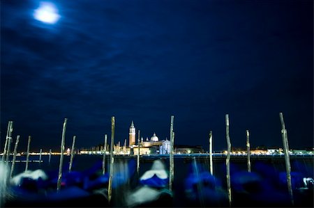 Looking across the Isola Della Giudecca in Venice, Italy. Stockbilder - Microstock & Abonnement, Bildnummer: 400-03948157