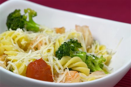 plating of prawns - Pasta with Shrimp and Vegetables Stock Photo - Budget Royalty-Free & Subscription, Code: 400-03948545