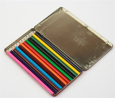 simsearch:400-07983446,k - color pencils in metallic box Fotografie stock - Microstock e Abbonamento, Codice: 400-03948997