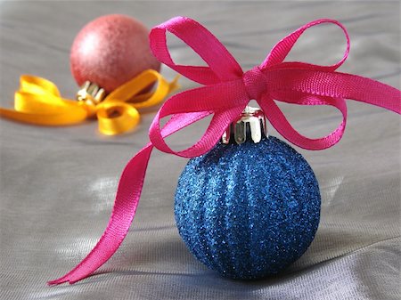 simsearch:400-05695809,k - colorful christmas baubles with bows Stock Photo - Budget Royalty-Free & Subscription, Code: 400-03940021