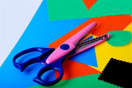 simsearch:693-05794500,k - many colourful paper, cutting out scissors Stockbilder - Microstock & Abonnement, Bildnummer: 400-03940300