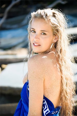 simsearch:400-03940673,k - Half length portrait of bare young Caucasian woman on Maui, Hawaii beach. Stock Photo - Budget Royalty-Free & Subscription, Code: 400-03940674