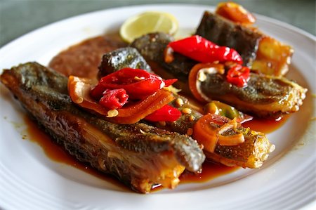 simsearch:614-06311815,k - Spicy grilled rayfish traditional asian cuisine on white plate Stock Photo - Budget Royalty-Free & Subscription, Code: 400-03940840