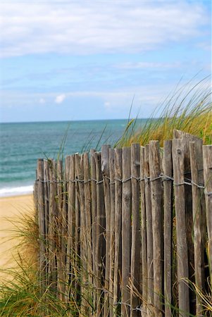 simsearch:400-08223992,k - Old wooden fence on a beach in Brittany, France Stock Photo - Budget Royalty-Free & Subscription, Code: 400-03942151