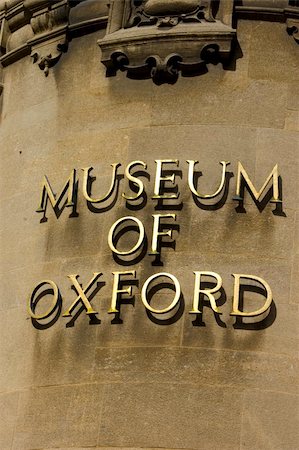 Museum of Oxford entrance sign Stockbilder - Microstock & Abonnement, Bildnummer: 400-03942383