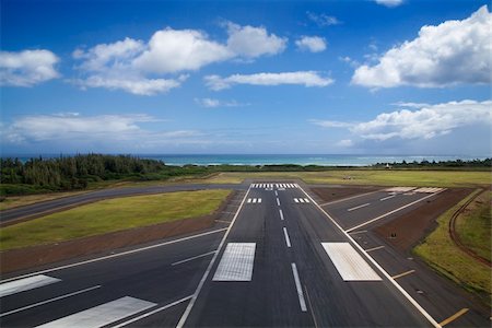 simsearch:400-03948660,k - Aerial view of airport runway on coastline of Maui, Hawaii. Stock Photo - Budget Royalty-Free & Subscription, Code: 400-03943227