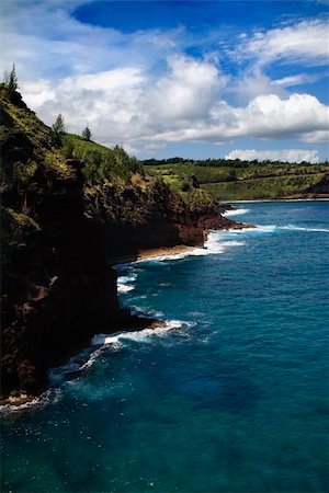 simsearch:6122-07694289,k - High angle view of rocky coastline in Maui, Hawaii. Fotografie stock - Microstock e Abbonamento, Codice: 400-03943228