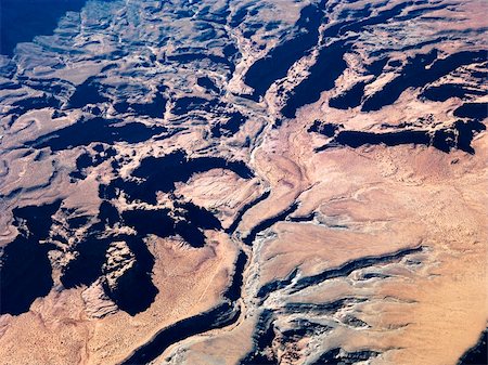 simsearch:400-03948680,k - Aerial view of Utah Canyonlands with landforms. Foto de stock - Super Valor sin royalties y Suscripción, Código: 400-03943273
