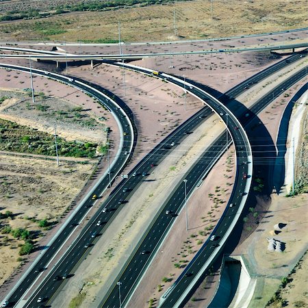 simsearch:400-03935322,k - Aerial of route 101 and route 51 highways and overpass in Arizona. Foto de stock - Royalty-Free Super Valor e Assinatura, Número: 400-03943287