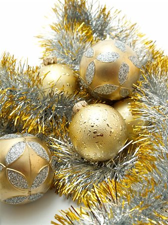 simsearch:400-03949609,k - christmas balls and ornaments isolated Stockbilder - Microstock & Abonnement, Bildnummer: 400-03943894