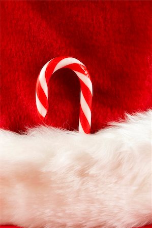 simsearch:649-06164704,k - red and white colors macro of christmas stocking with candy cane Stockbilder - Microstock & Abonnement, Bildnummer: 400-03955834