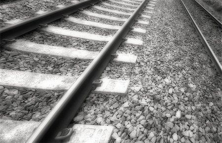 two old blurred train tracks Photographie de stock - Aubaine LD & Abonnement, Code: 400-03958031